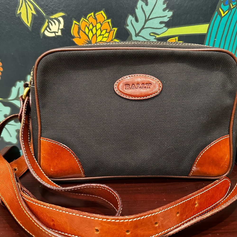 Bally Vintage Canvas & Leather Crossbody Bag Late 1970s–Early 1980s - Picture 5 of 16